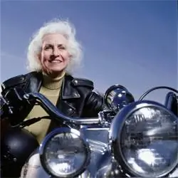 10 аксессуаров для женской мотоциклетной одежды