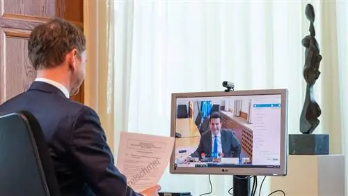 Майкл Кречмер, видеоконференцсвязь