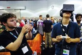 Oculus Rift на выставке E3 в Лос-Анджелесе, Калифорния, июнь 2013 года.