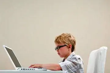 Как выбрать портативный компьютер для детей