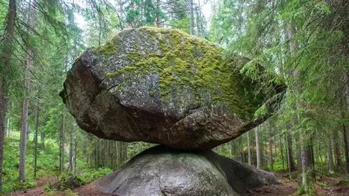 балансирующий камень