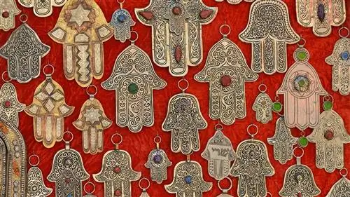 Символ Хамса встречается во многих культурах, но что он означает?