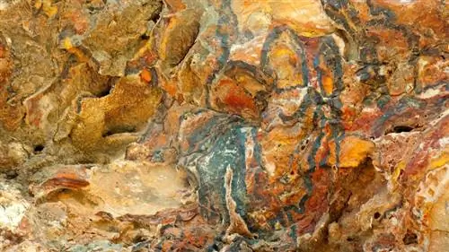 Красная охристая глина