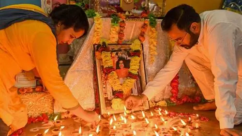 преданные, гуру