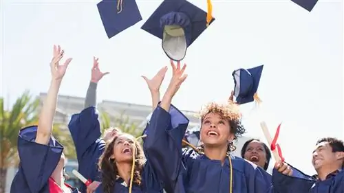 В чем разница между колледжем и университетом?