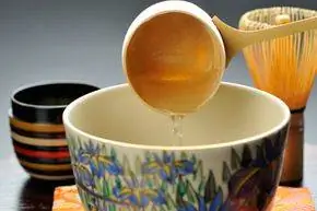 Некоторая посуда для чайной церемонии