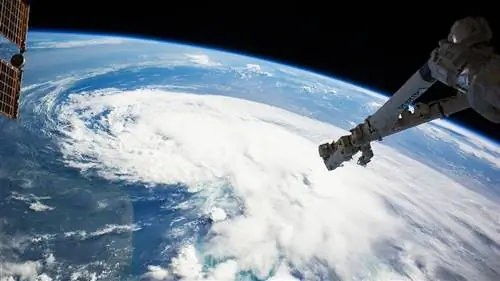Почему важно, чтобы НАСА изучало как Землю, так и космическое пространство