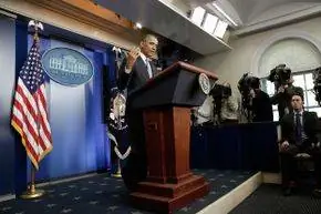 Президент США Барак Обама объявил 14 ноября 2013 года, что отмененные страховые планы могут быть продлены на год.