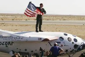 SpaceShipOne получает приз Ansari X Prize