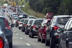 Если длительные поездки на работу - это то, что вы просто не можете вынести, и вы чувствуете, что ваша работа достаточно стабильна, вам следует сосредоточить поиск дома на районах рядом с вашей работой.