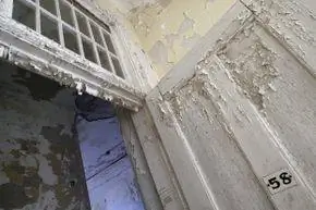 Отслоение свинцовой краски
