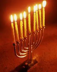 Горит менора