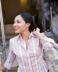 женщина с химчисткой