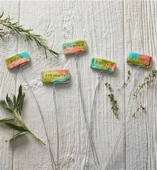 маркеры для сада с травами