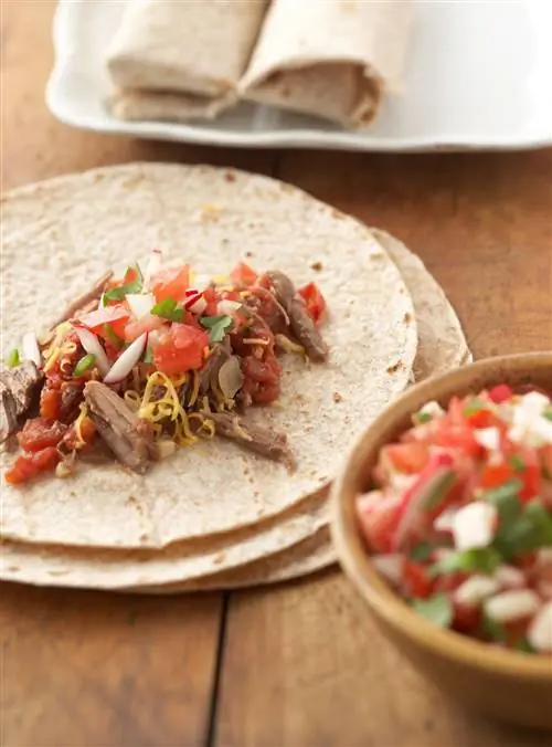 Буррито с говядиной и чипотле