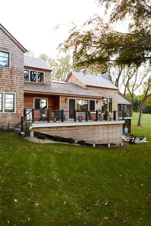 Что такое бортовой плинтус и нужен ли он вам?