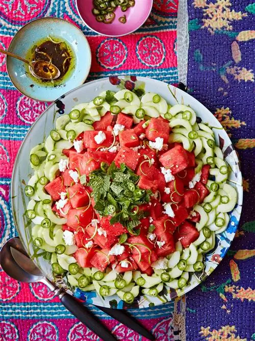 Острый арбузный салат