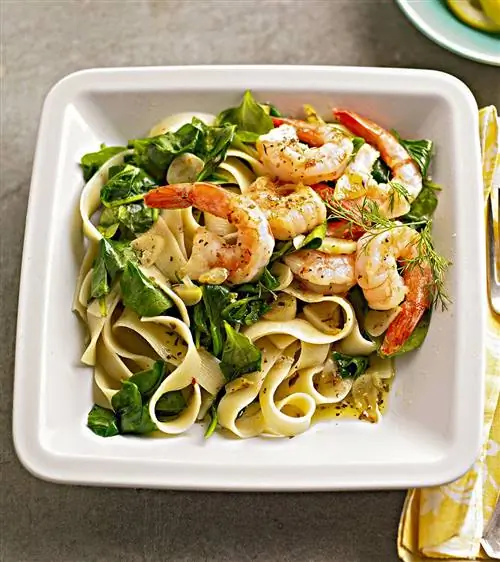 Лимонно-укропные креветки и паста