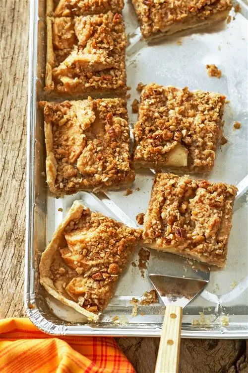 Яблочный пирог с крошкой