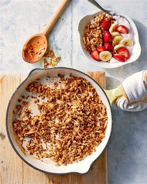 Skillet Granola чугунная сковорода с белой эмалью