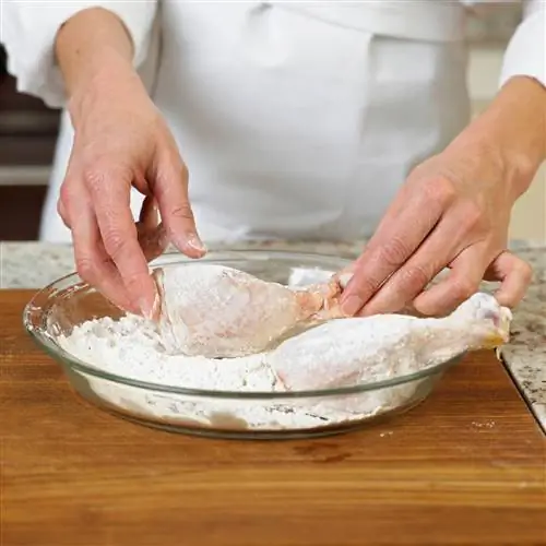 Как обвалять курицу и другие продукты, чтобы получилась вкусная хрустящая корочка