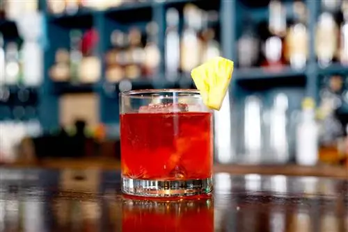 коктейль негрони с мескалем