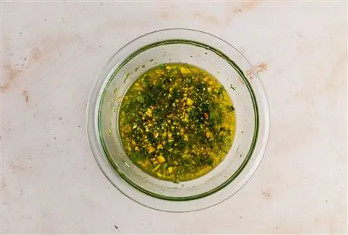 фисташки, зеленый лук и укропная заправка