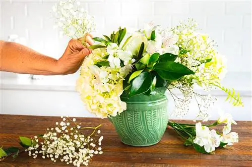 добавление текстуры в цветочную композицию