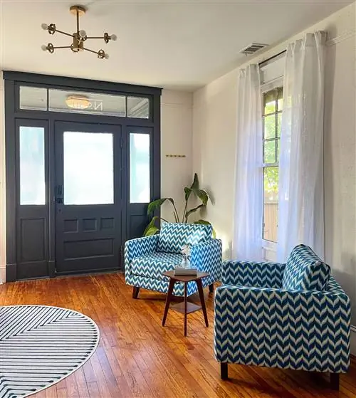 Стулья из коллекции Jonathan Adler x Levity Стулья из коллекции Jonathan Adler x Levity