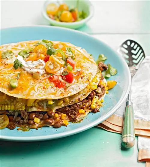 Запеканка из сладкой кукурузы, фасоли и говядины