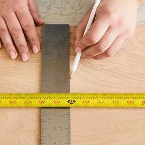 используйте линейку и рулетку, чтобы отметить