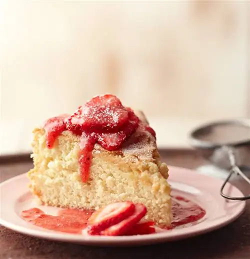 Genoise Strawberry Vin Santo Соус