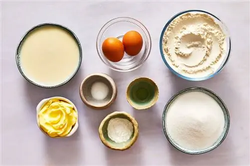 ингредиенты для приготовления ванильного торта и капкейков