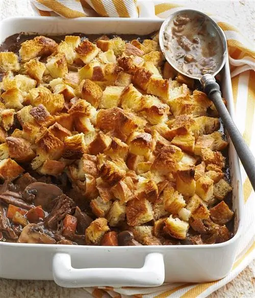 Пирог с говядиной по-бургундски