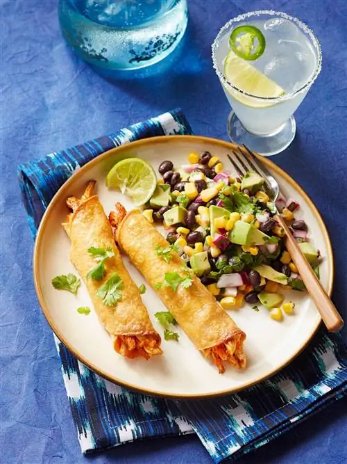 Салат из черной фасоли и кукурузы