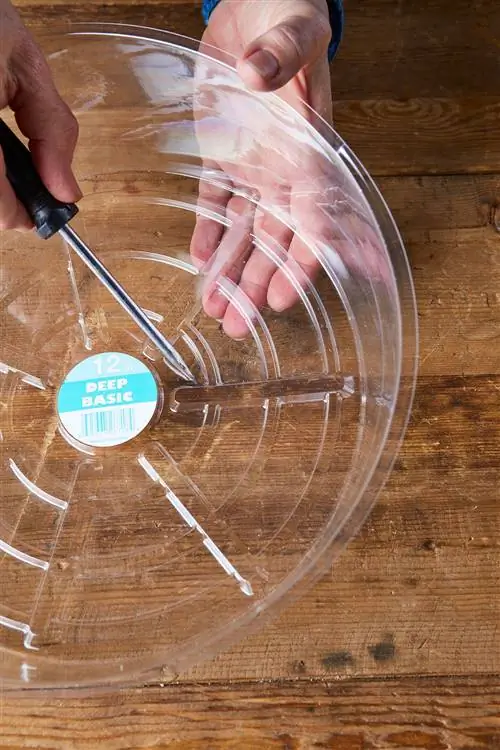 Отверстия для садового горшка