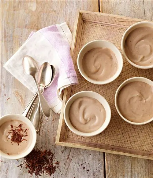 Банановый пудинг с тертым темным шоколадом