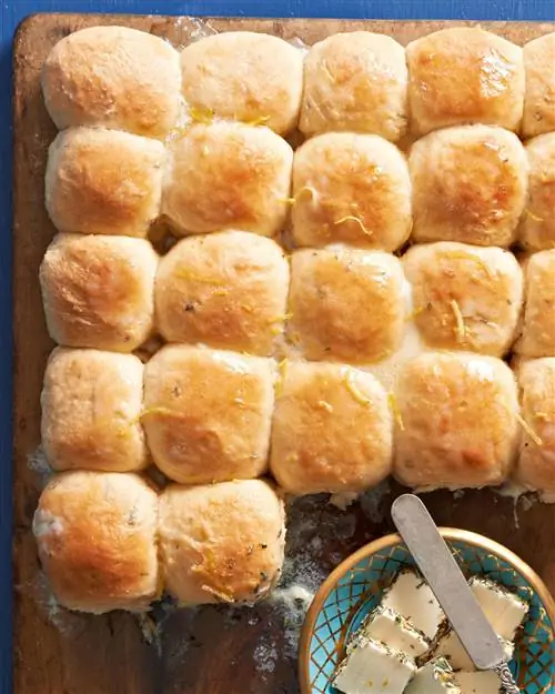 Картофельные рулетики с лимоном и розмарином