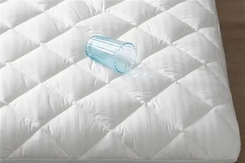 The-store-company-store-legends-hotel-waterproof-mattress-pad