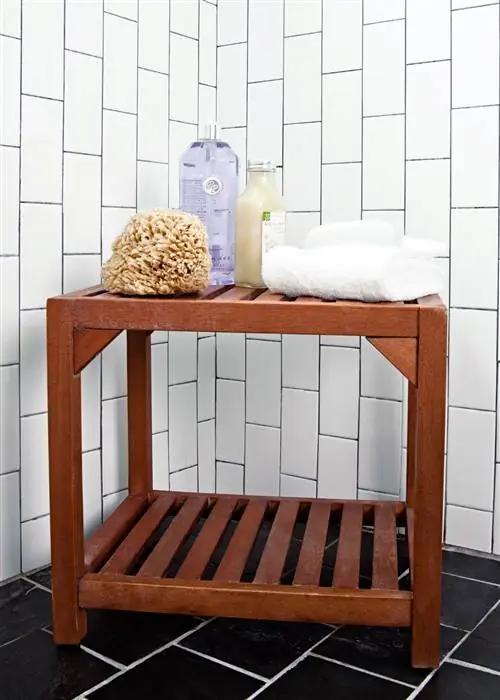 белая вертикальная плитка метро