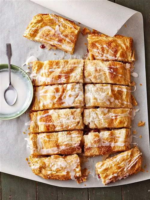 Легкий яблочно-клюквенный пирог