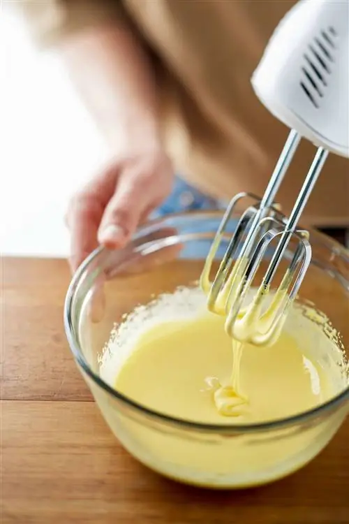 Взбивание яичных желтков