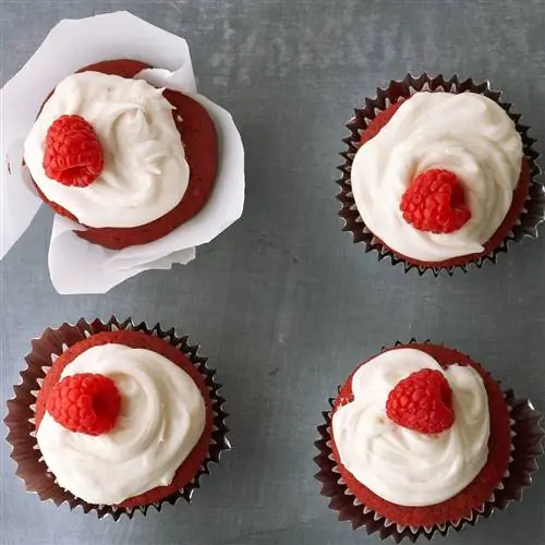Малиновые капкейки Red Velvet