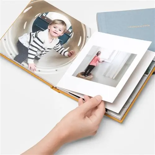 фотокнига с детскими фотографиями внутри