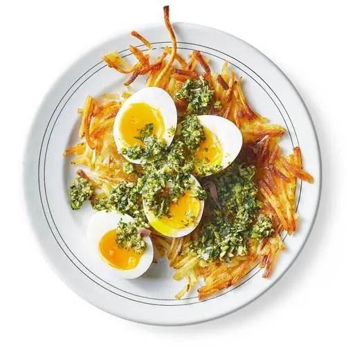 Jammy Eggs и Hash Browns в зеленом