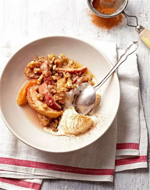 7 вкусных рецептов яблочной хрустящей корочки и яблочного коблера, которые можно приготовить этой осенью