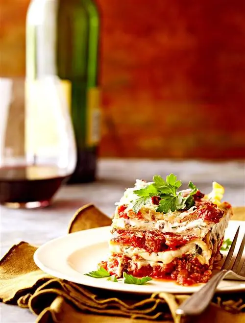 Болоньезе Лазанья с начинкой из белых грибов и рикотты