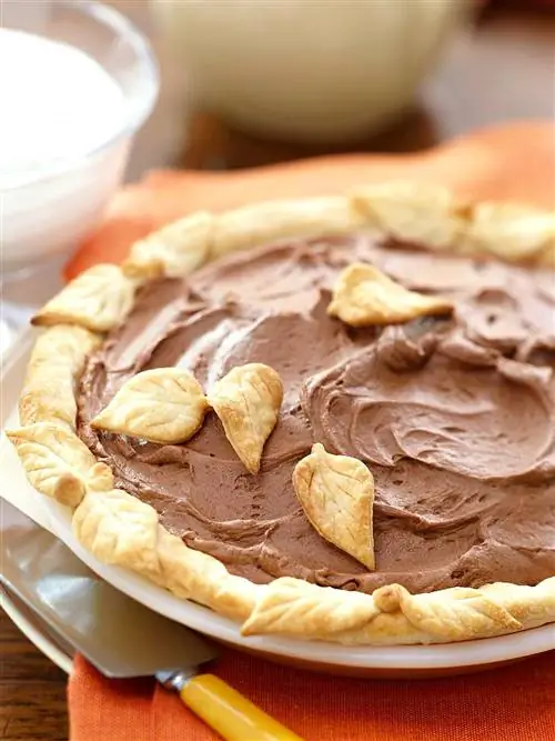 Карамельно-ореховый французский шелковый пирог