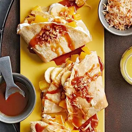 Манго-банановые кокосовые блинчики с сиропом Каета