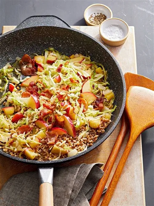 Капуста и яблоко Farro Toss